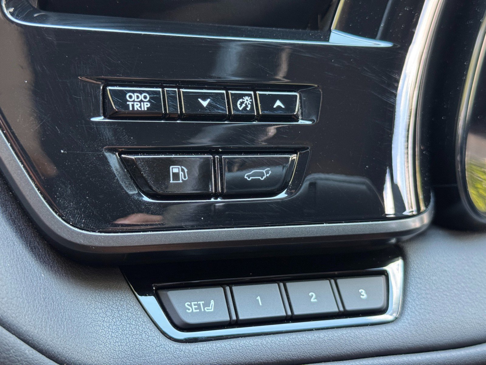 Used 2024 Lexus TX 500h AWD w/ Technology Package image 18