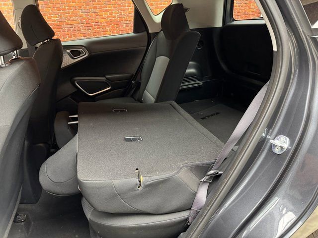 Used 2023 Kia Soul LX w/ LX Technology Package image 4