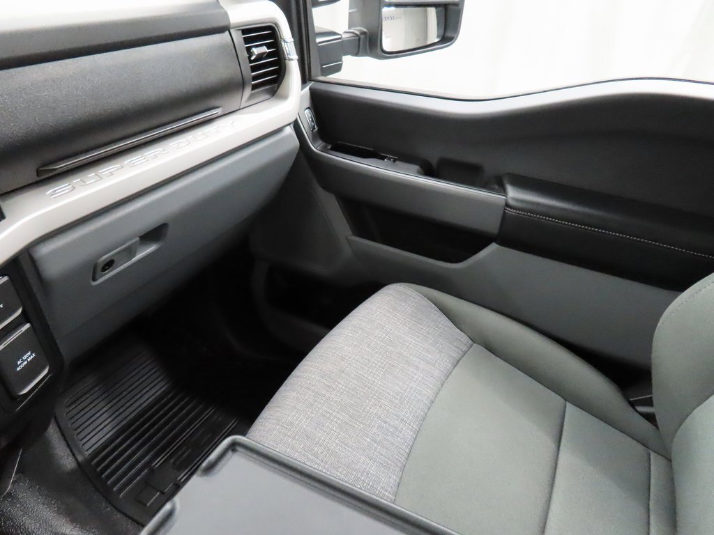 Used 2024 Ford F350 XLT image 21
