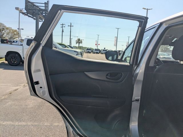 Used 2020 Nissan Rogue Sport S image 24