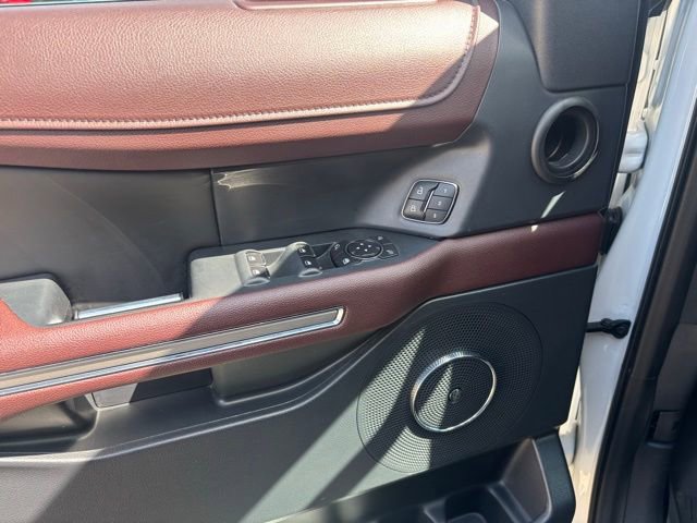 Used 2022 Ford Expedition Max Limited image 24