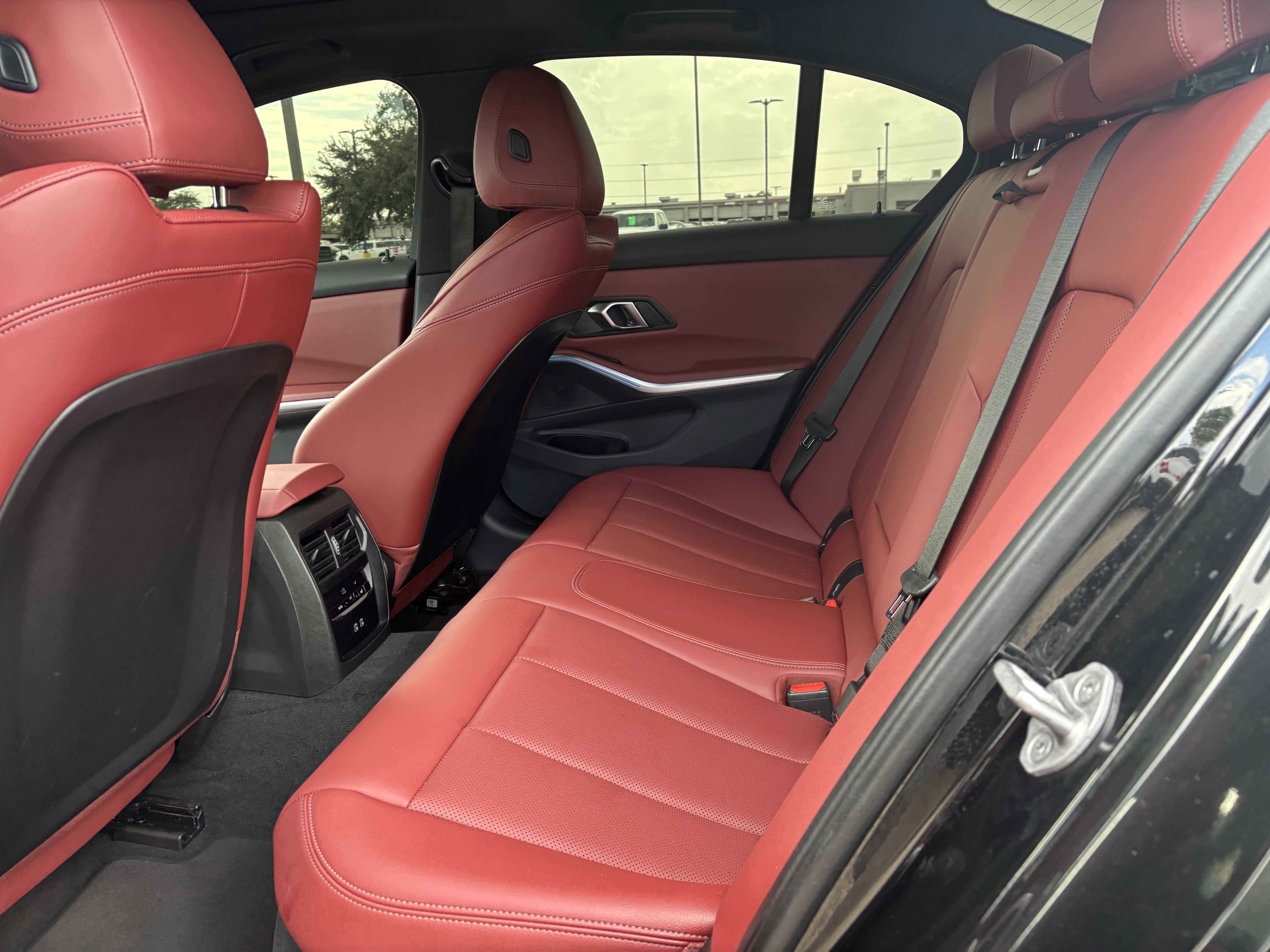 Used 2024 BMW 330i Sedan w/ M Sport Package image 20