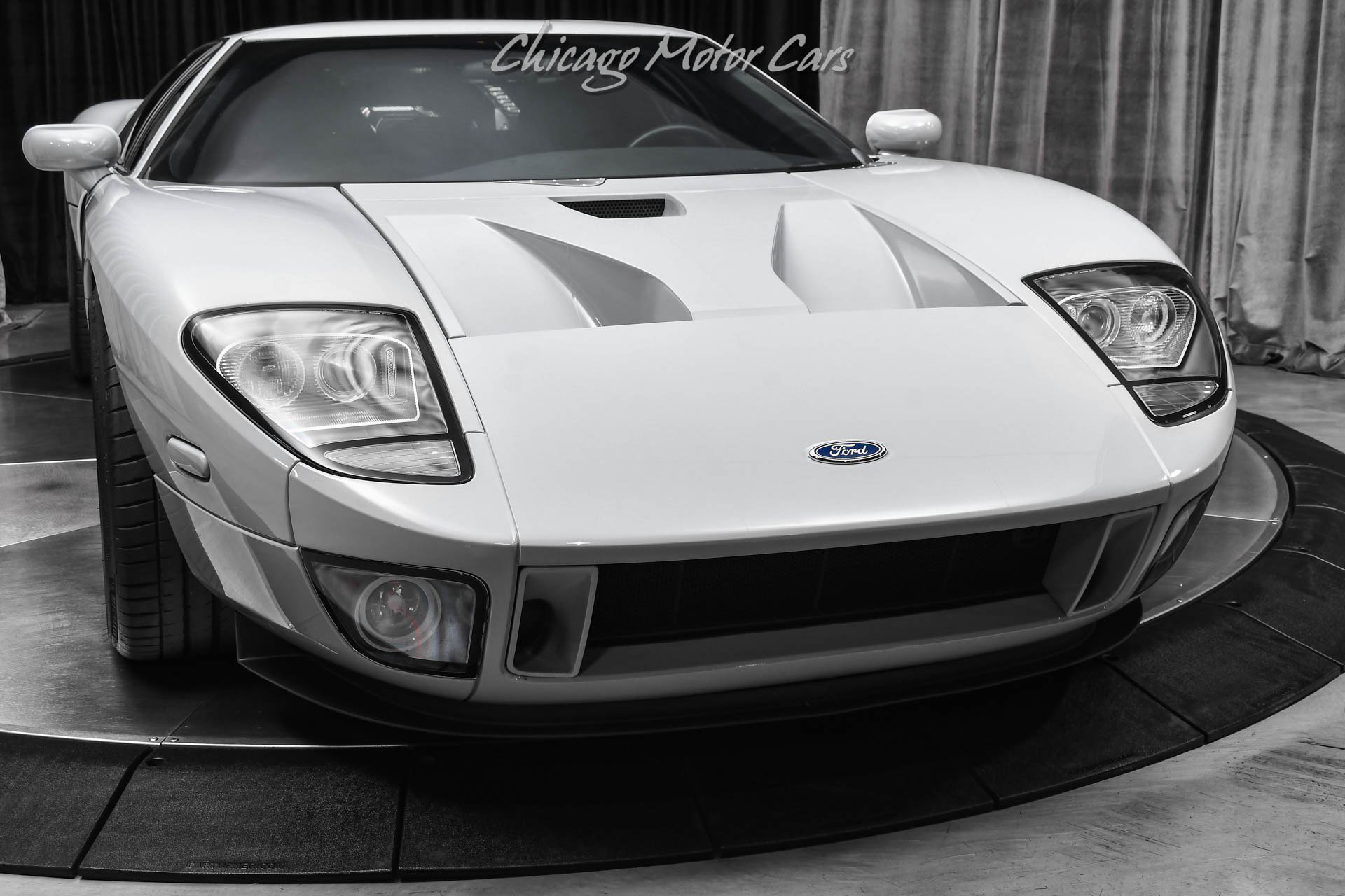 Used 2005 Ford GT RWD image 43
