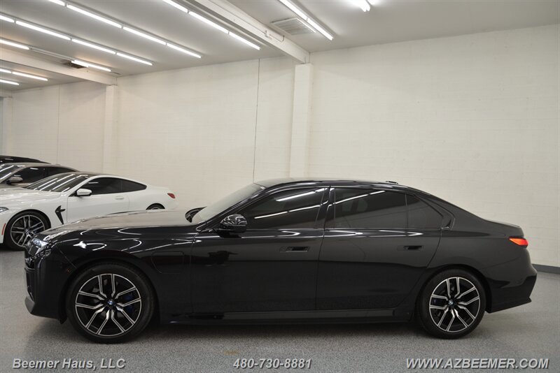 Used 2025 BMW 750e xDrive w/ Executive Package AWD/4WD image 4