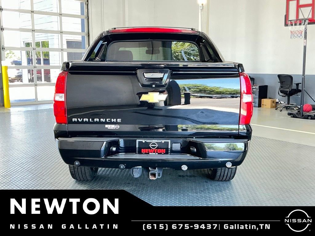 Used 2013 Chevrolet Avalanche LS w/ All-Star Edition RWD image 5