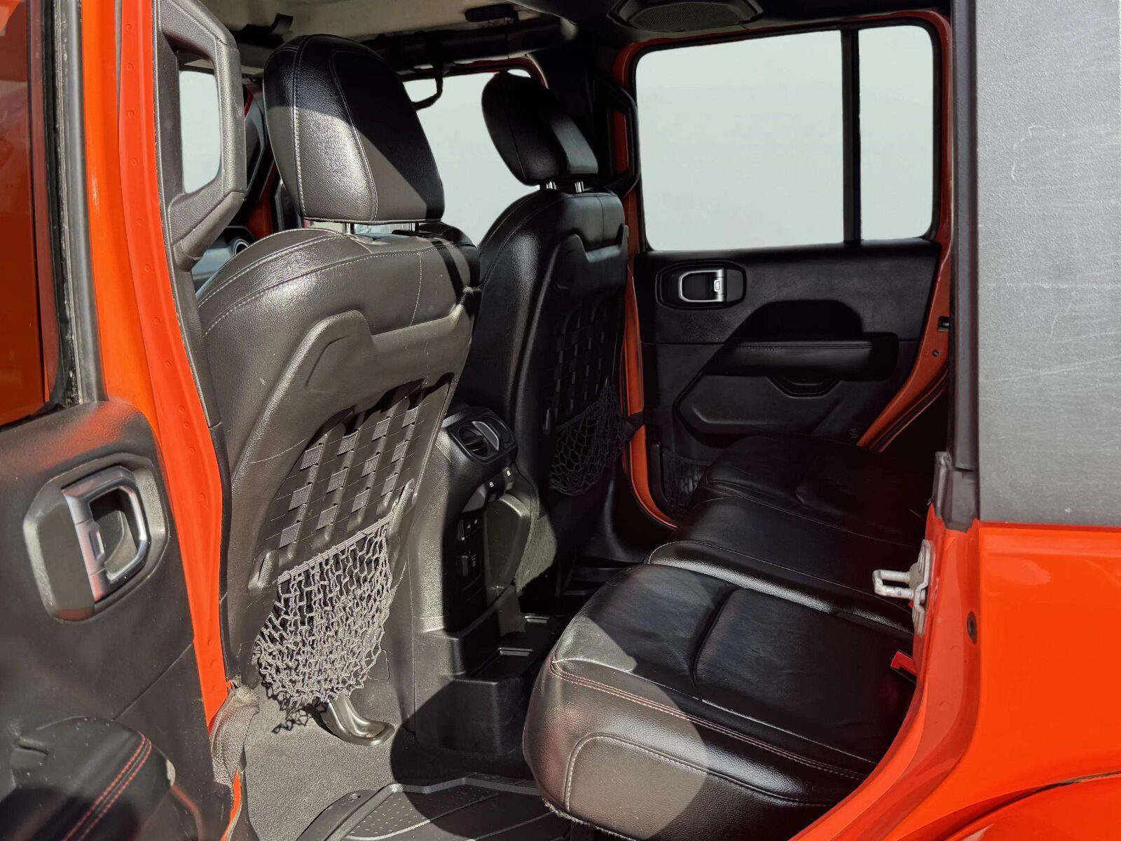 Used 2018 Jeep Wrangler Unlimited Rubicon AWD/4WD image 45