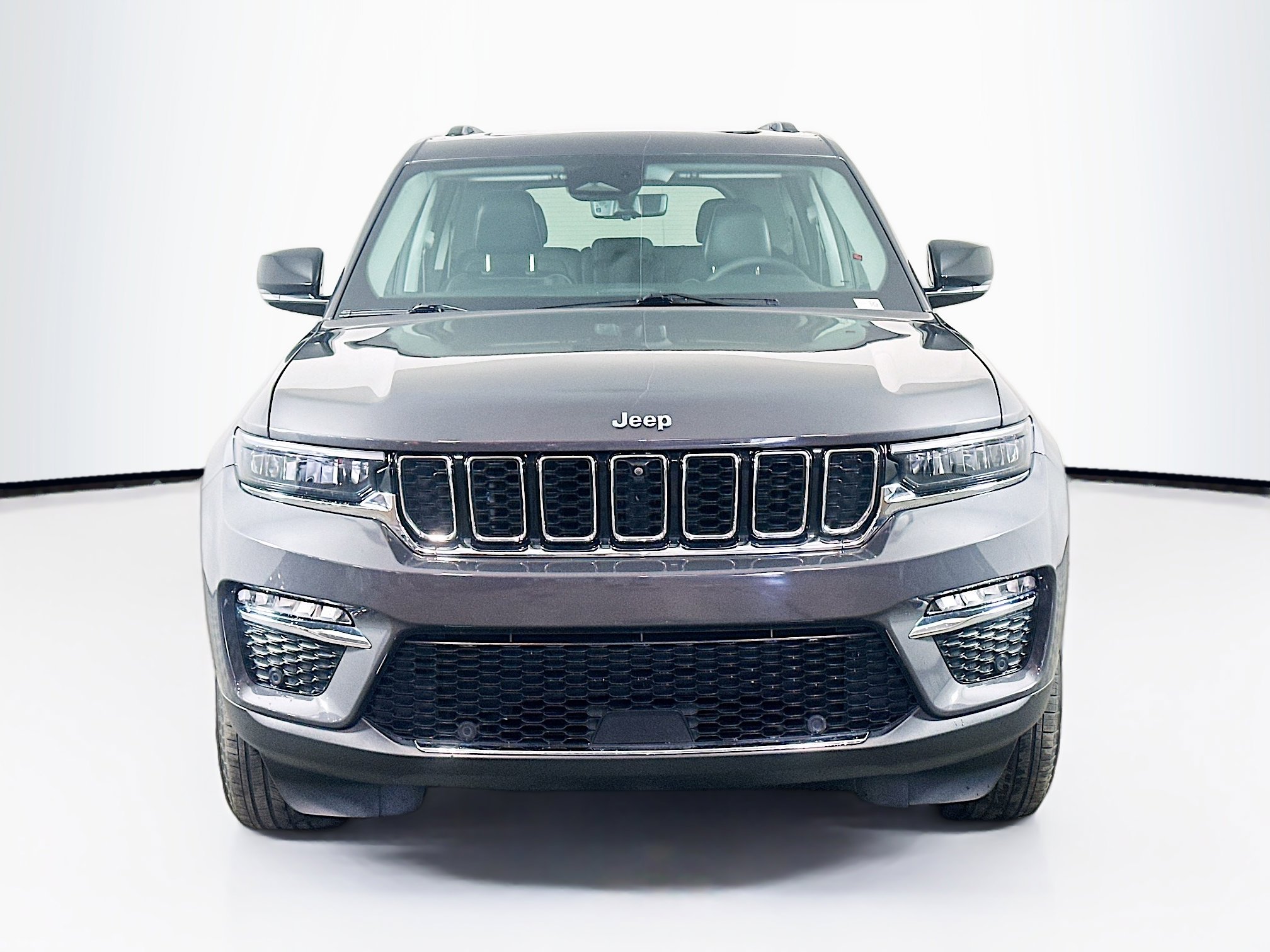 Used 2022 Jeep Grand Cherokee Limited 4xe w/ Luxury Tech Group II image 2