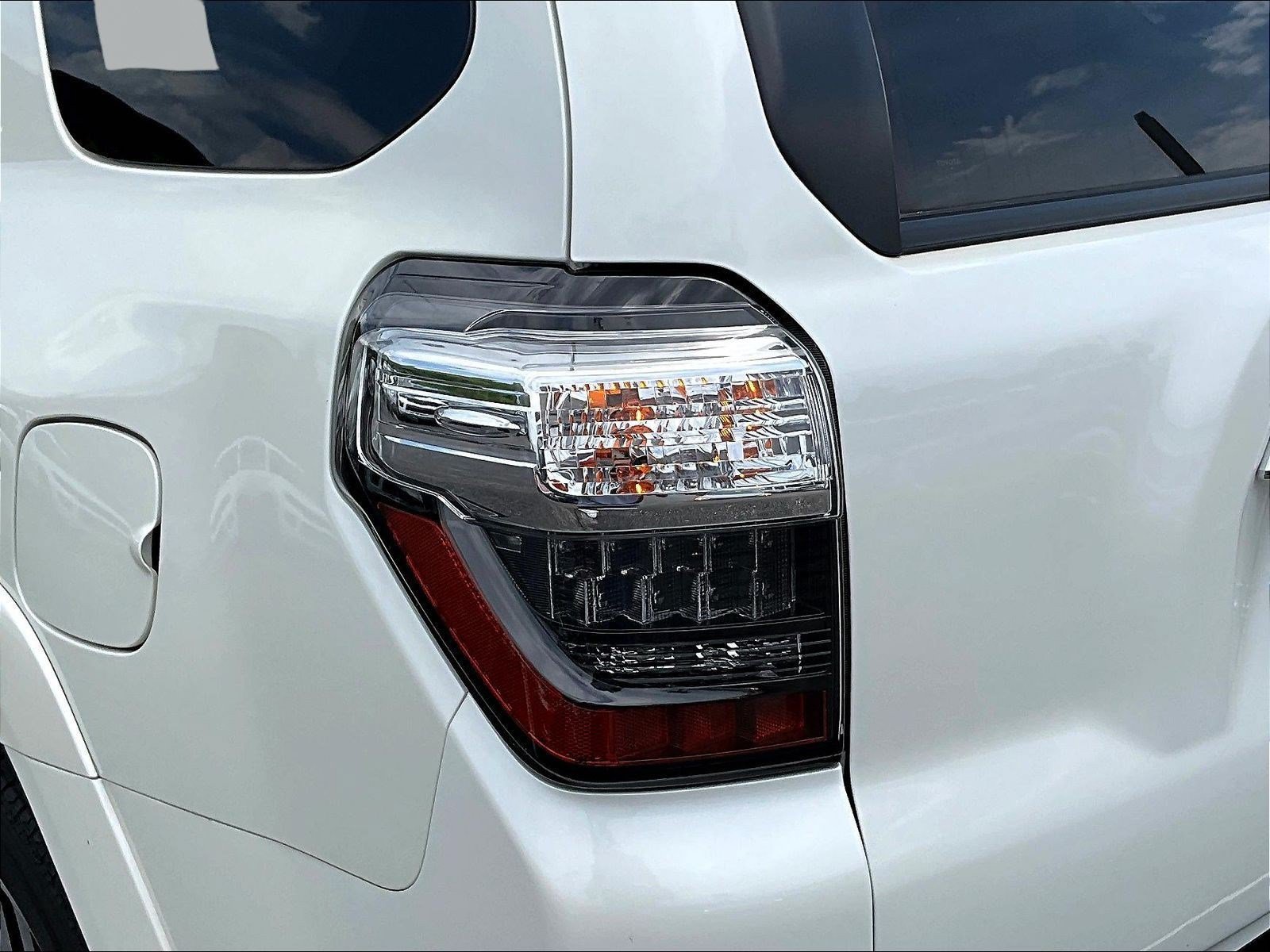 Used 2023 Toyota 4Runner Limited AWD/4WD image 23