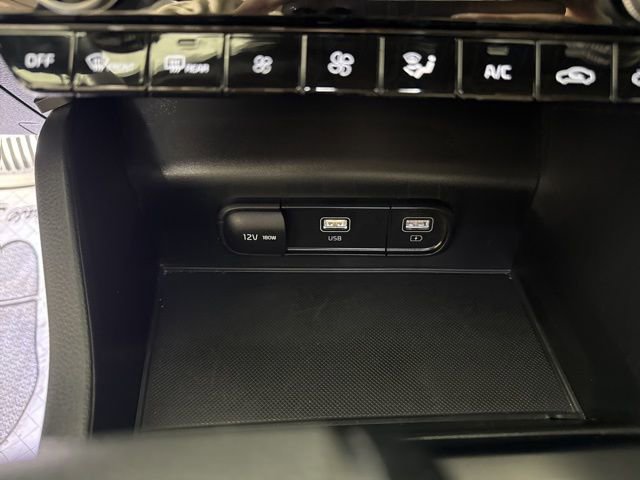 Used 2023 Kia K5 GT-Line image 36
