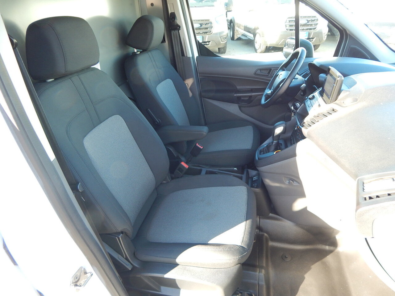 Used 2020 Ford Transit Connect XL image 20