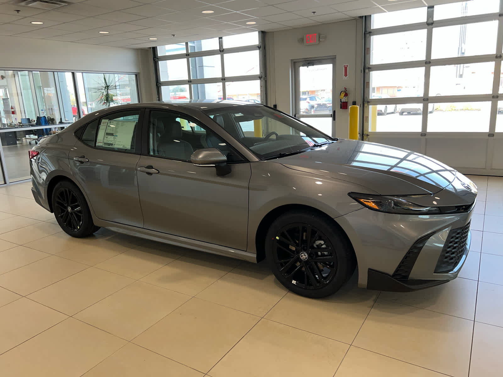New 2026 Toyota Camry SE w/ Convenience Package