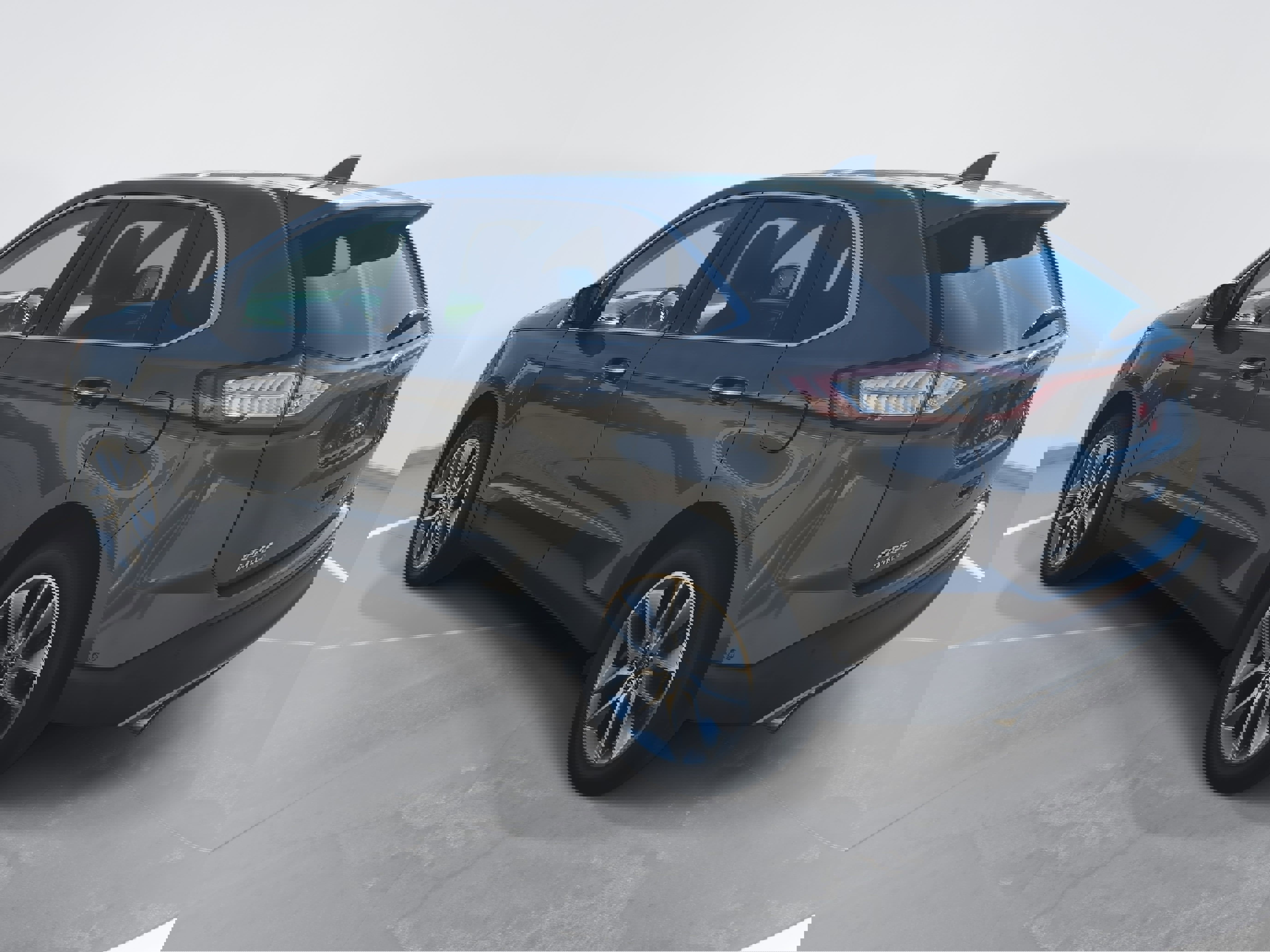 Used 2018 Ford Edge Titanium w/ Equipment Group 302A image 7