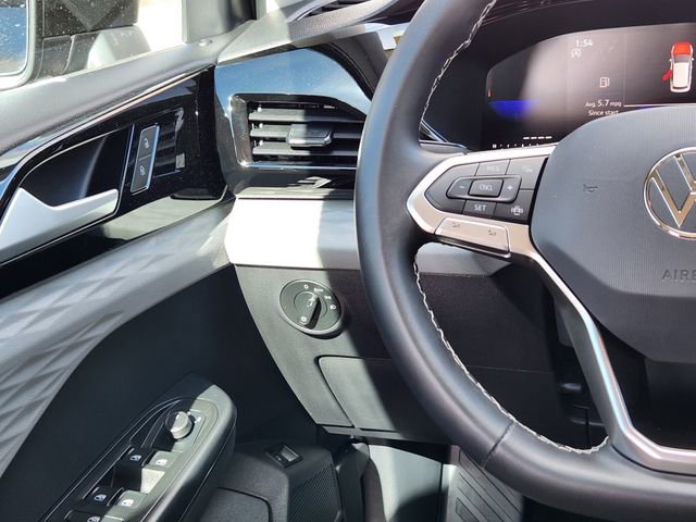 Certified 2023 Volkswagen Taos S FWD image 25