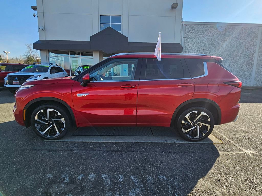 Used 2024 Mitsubishi Outlander SEL image 8