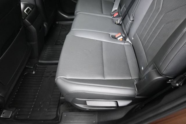 Used 2025 Hyundai Santa Fe XRT AWD/4WD image 23