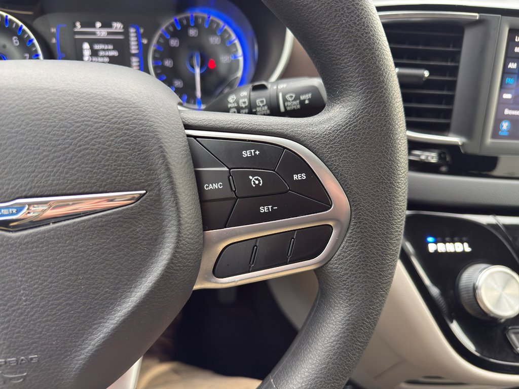 Used 2018 Chrysler Pacifica Touring Plus image 20