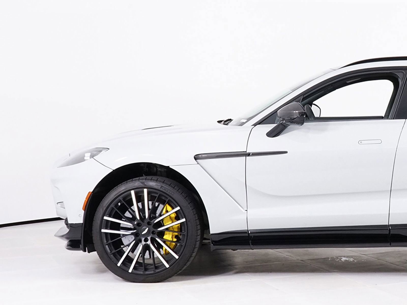 Used 2023 Aston Martin DBX 707 AWD/4WD image 12