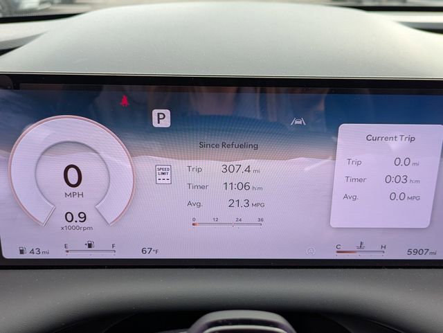 Used 2025 Genesis G80 2.5T image 28