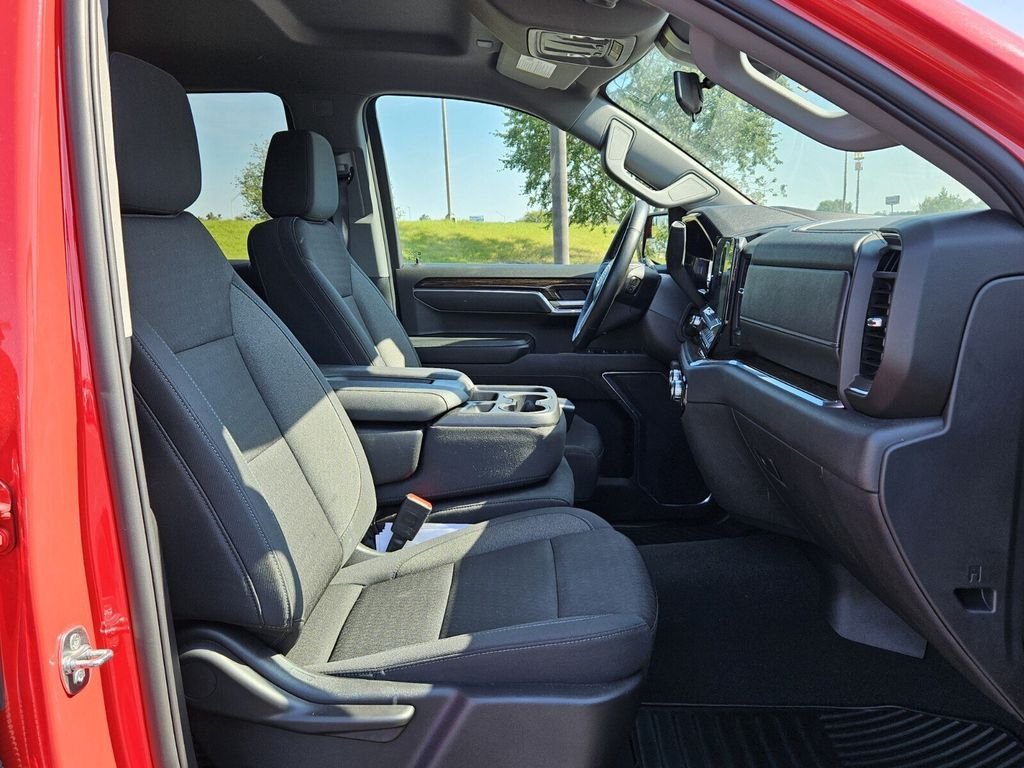 Used 2025 GMC Sierra 1500 Elevation w/ X31 Off-Road Package AWD/4WD image 16
