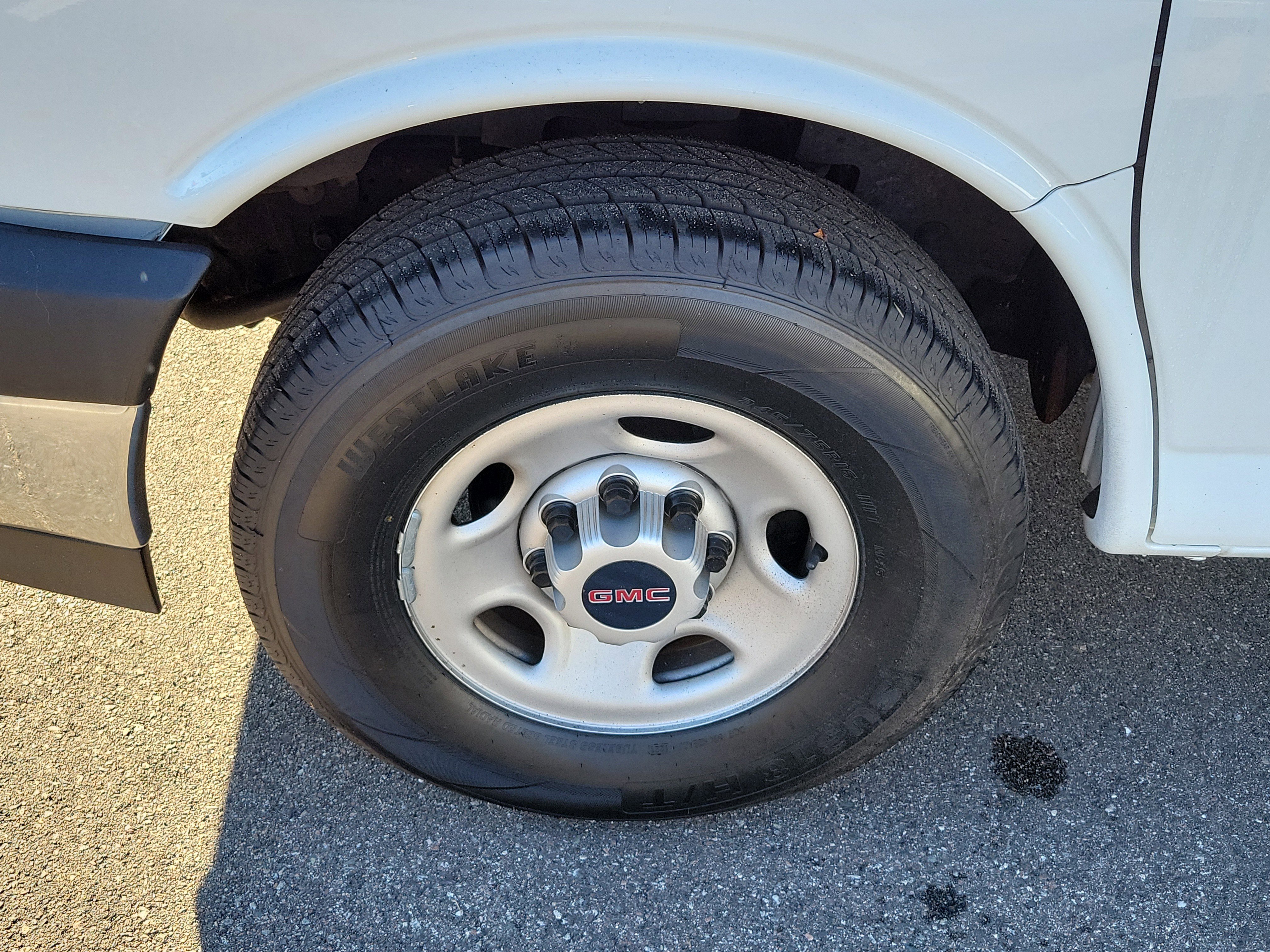 Used 2020 GMC Savana 2500 w/ Driver Convenience Package image 33