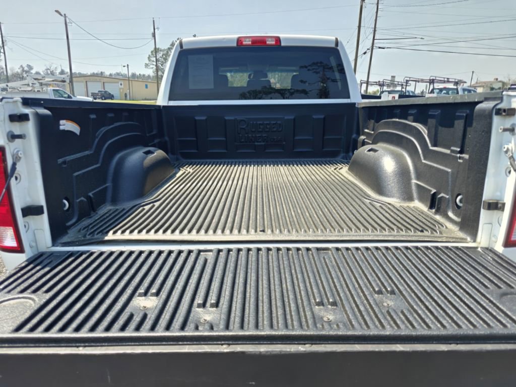 Used 2018 RAM 1500 ST RWD image 9