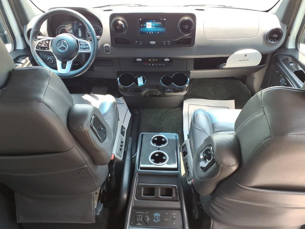 Used 2022 Mercedes-Benz Sprinter 3500 image 31