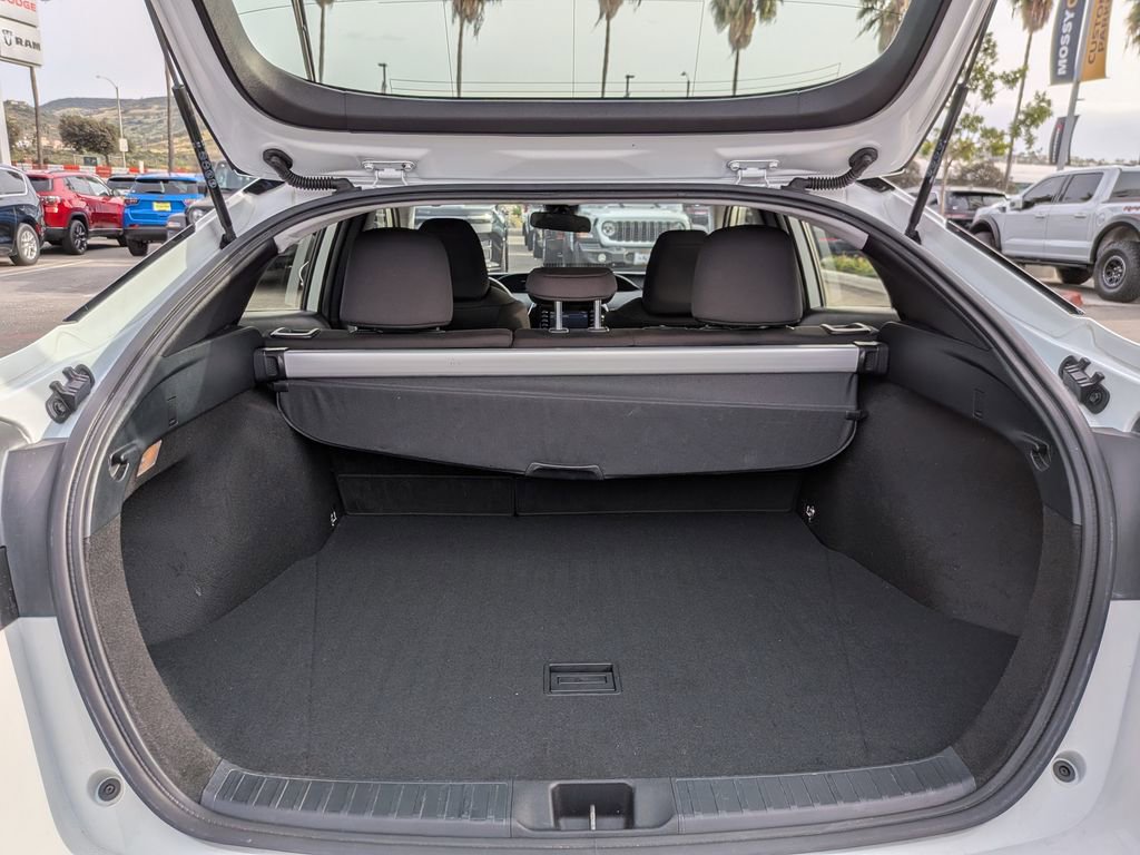 Used 2022 Toyota Prius LE image 24