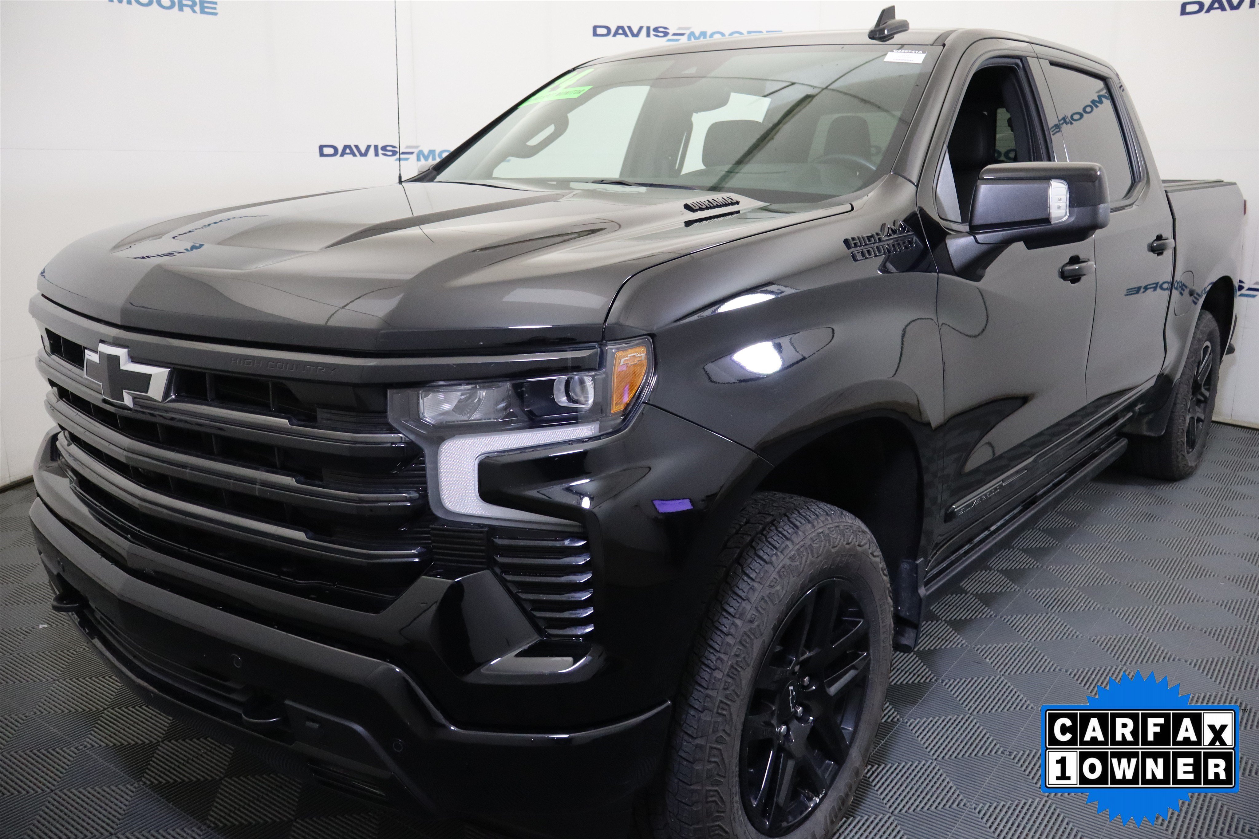Used 2024 Chevrolet Silverado 1500 High Country w/ Midnight Edition AWD/4WD image 12