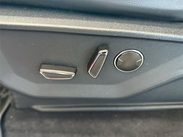 Used 2025 Ford F150 Lariat w/ Equipment Group 502A High image 13