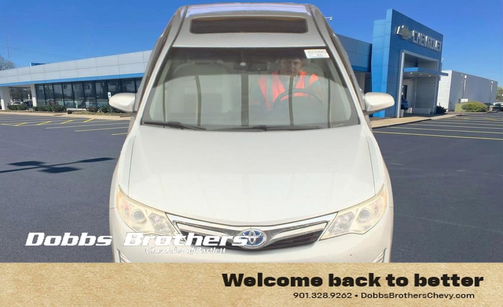 Used 2014 Toyota Camry XLE w/ Moonroof Package FWD image 17