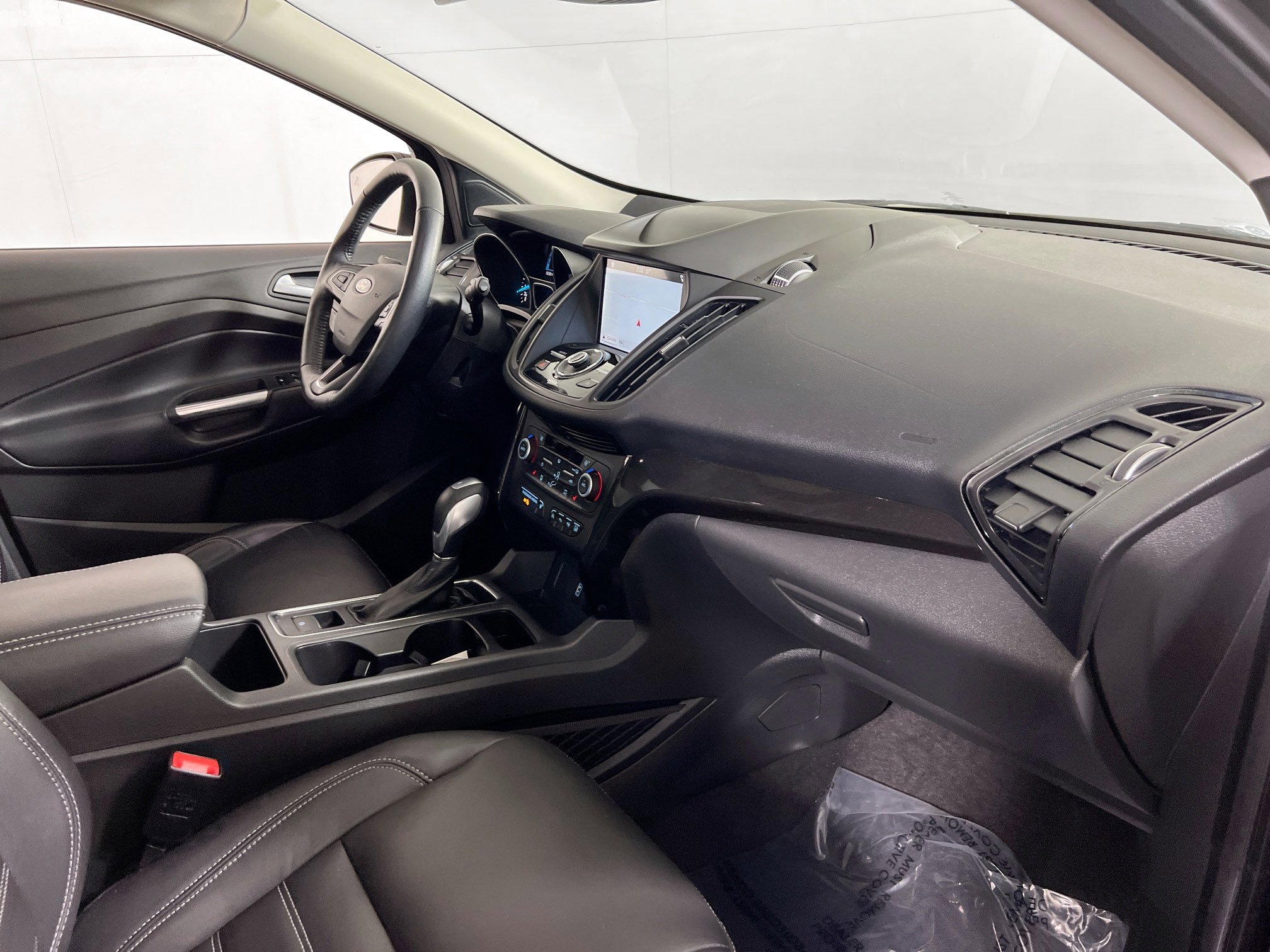 Used 2019 Ford Escape Titanium image 28