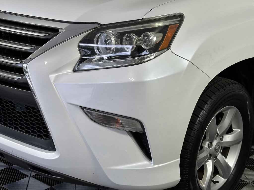 Used 2015 Lexus GX 460 w/ Navigation Package AWD/4WD image 13