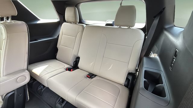 Used 2022 Chevrolet Traverse Premier FWD image 29