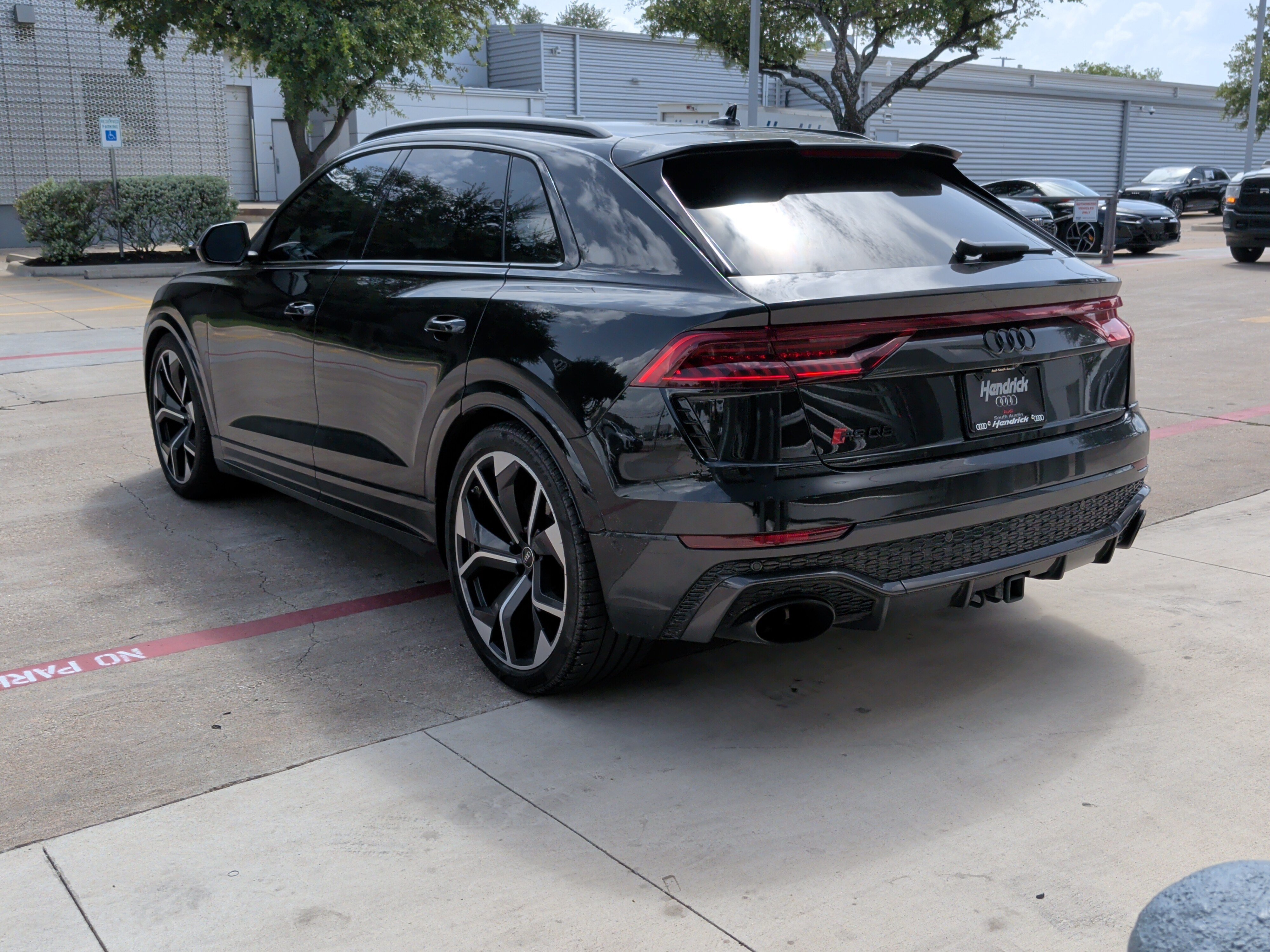 Used 2023 Audi RS Q8 w/ Black Optic Package AWD/4WD image 7