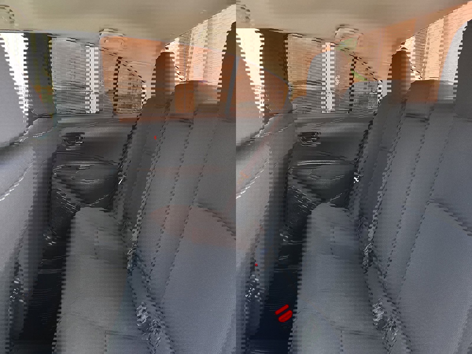 Used 2023 Toyota Corolla LE image 6