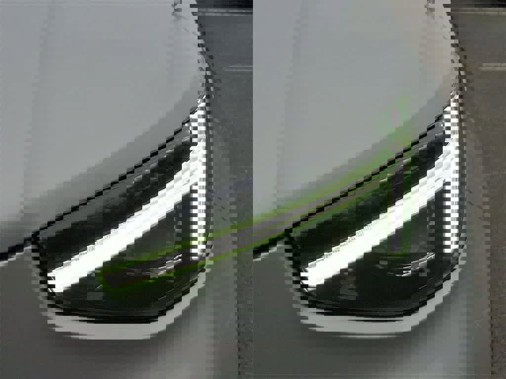 Used 2023 Volvo XC40 B5 Ultimate w/ Protection Package Premier image 27