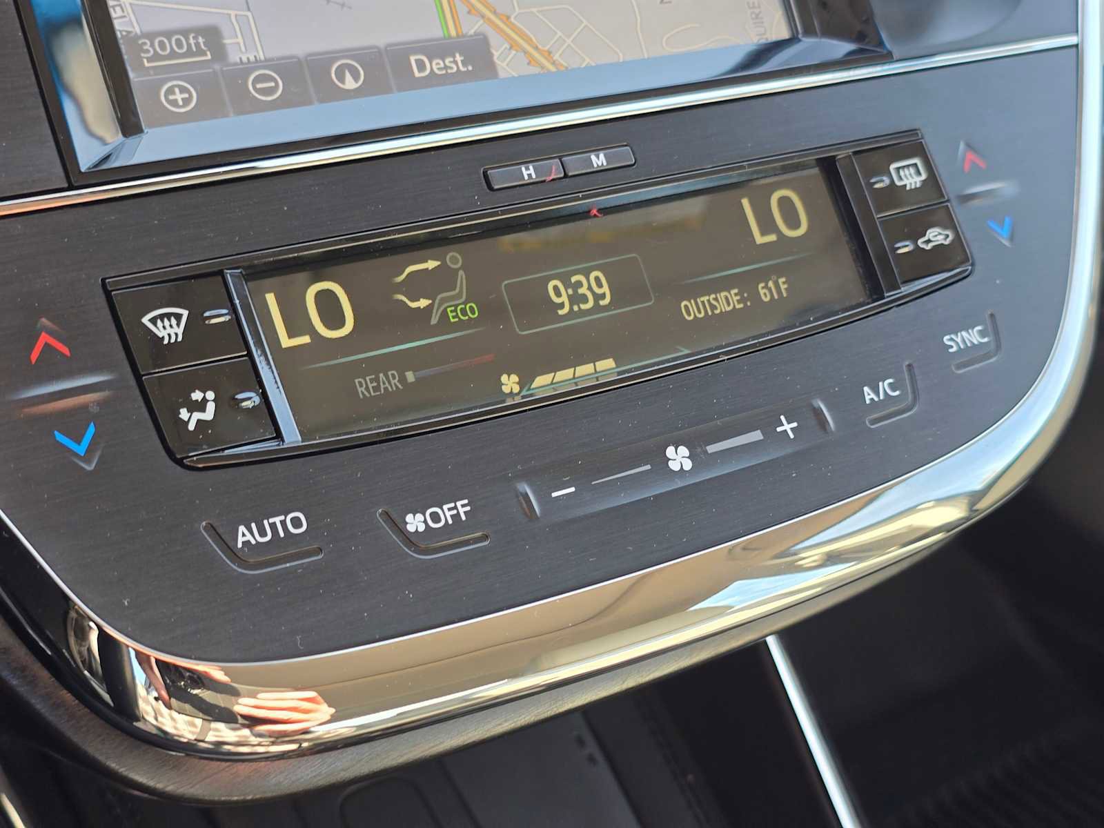 Certified 2018 Toyota Avalon Limited w/ All Weather Liner Package image 32