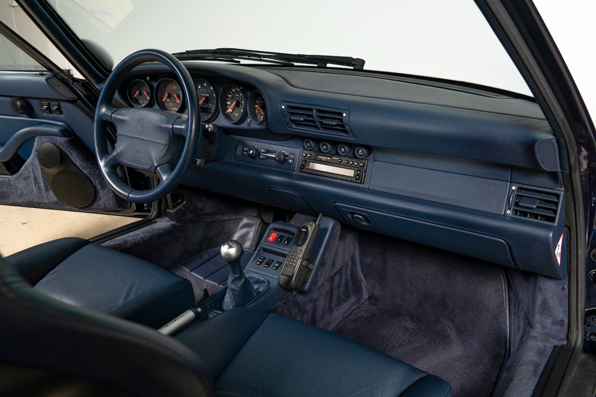 Used 1998 Porsche 911 image 32