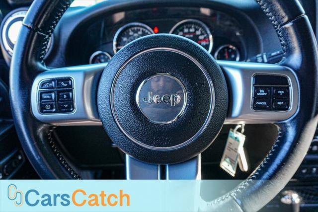 Used 2015 Jeep Wrangler Unlimited Rubicon AWD/4WD image 22