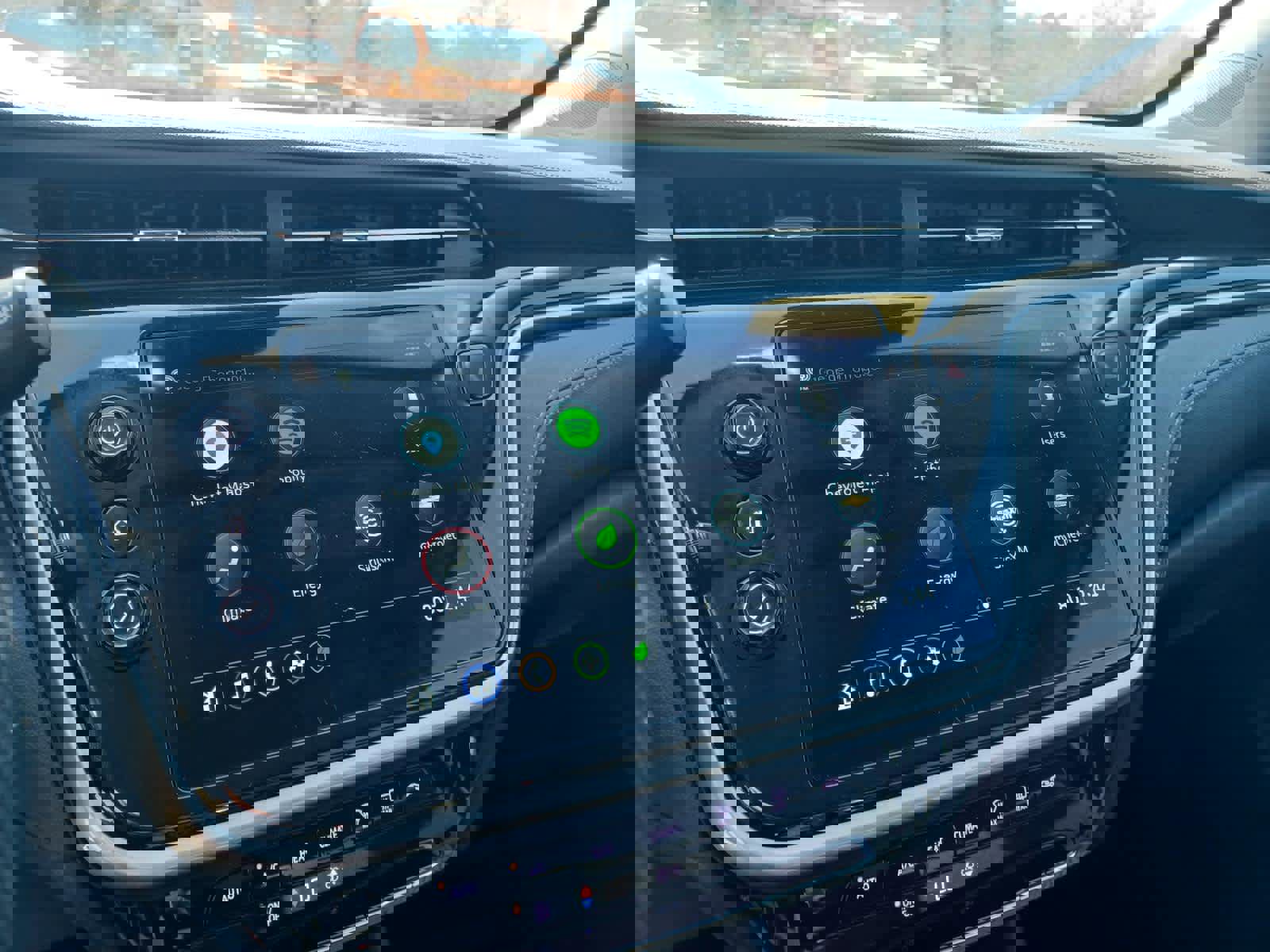 Used 2023 Chevrolet Bolt EUV LT image 12