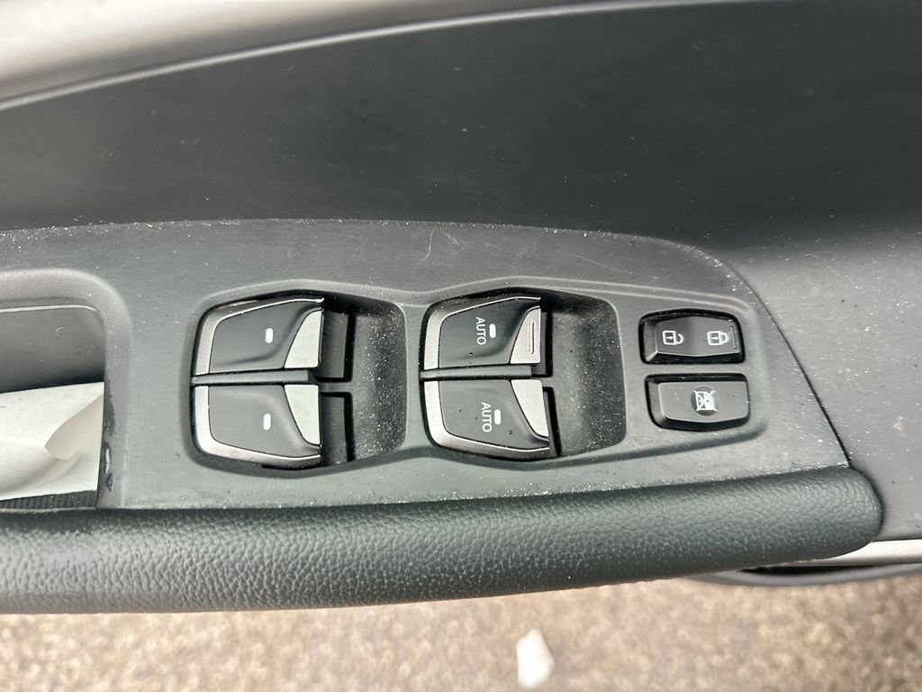 Used 2018 Hyundai Santa Fe Sport w/ 2.4L Value Package 02 image 41