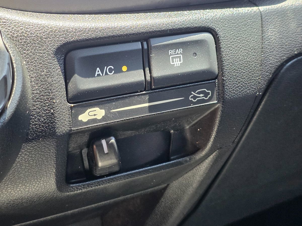 Used 2010 Honda Fit Sport image 36
