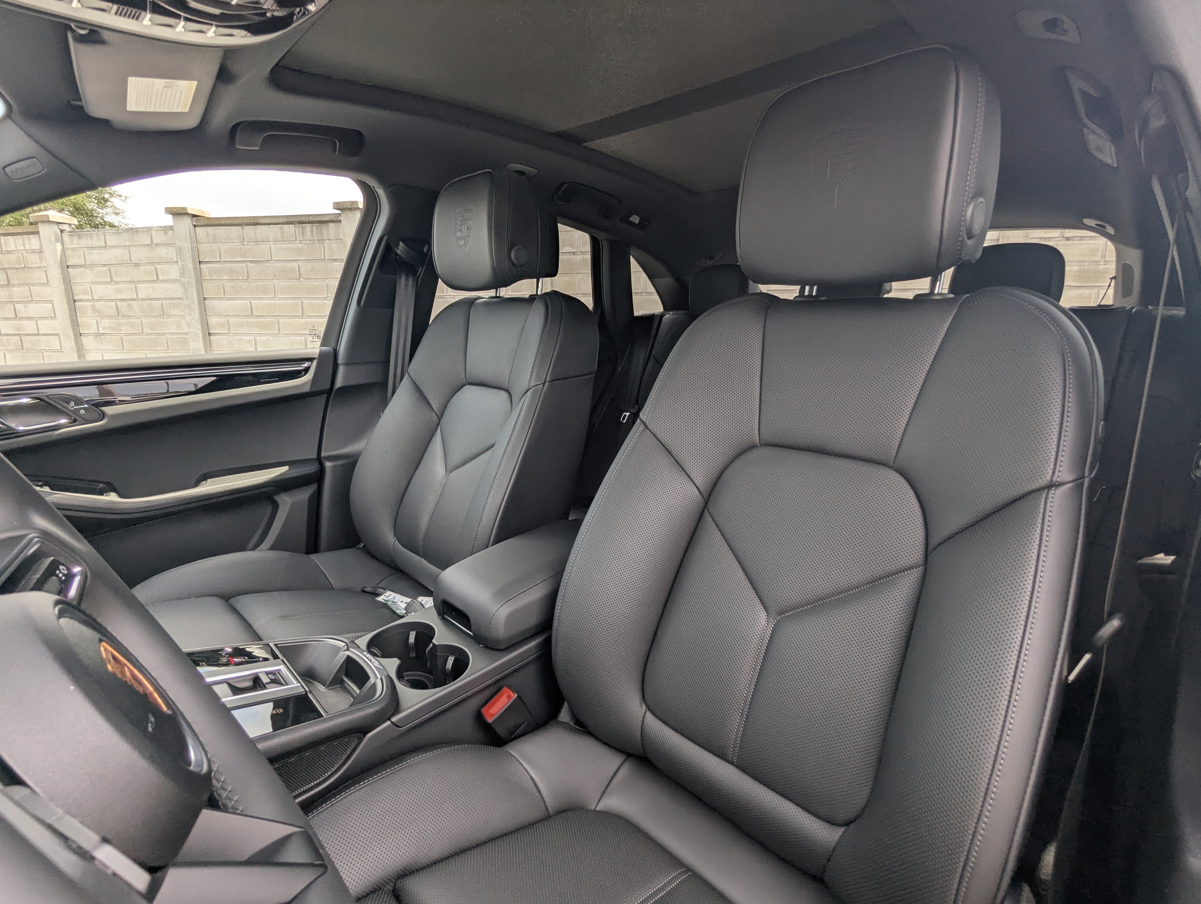 New 2026 Porsche Macan AWD/4WD image 5