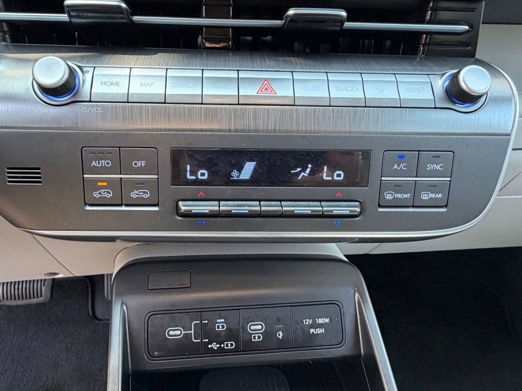 Used 2024 Hyundai Kona SEL w/ Convenience Package FWD image 28