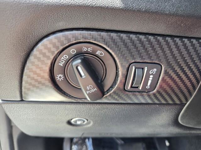 Used 2020 Dodge Durango R/T w/ Technology Group AWD/4WD image 14