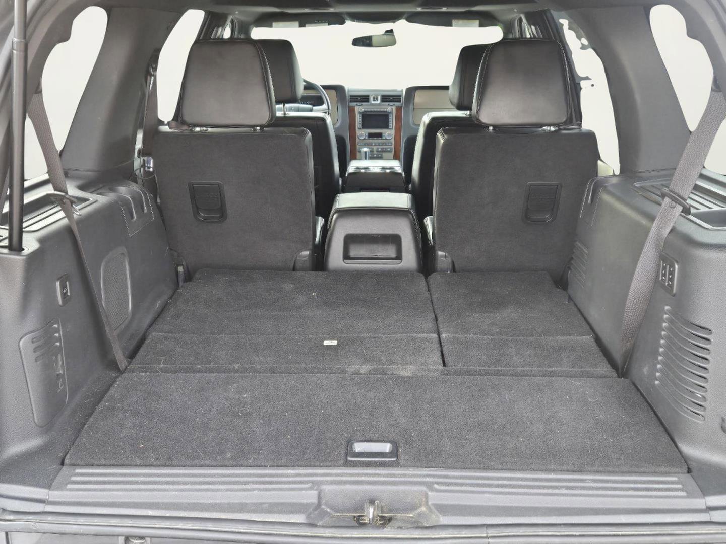 Used 2012 Lincoln Navigator 4WD image 38