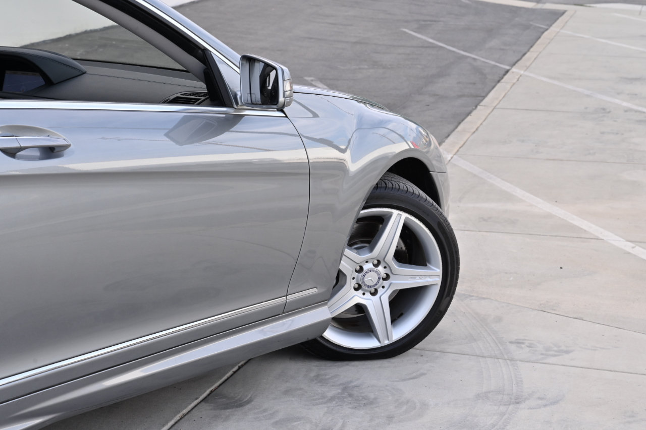 Used 2010 Mercedes-Benz CL 550 4MATIC image 37