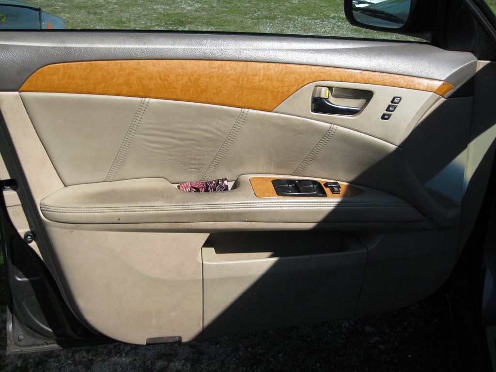 Used 2007 Toyota Avalon Limited FWD image 6