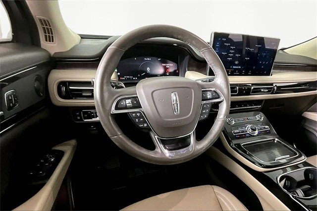 Used 2021 Lincoln Nautilus Reserve w/ Equipment Group 201A image 8