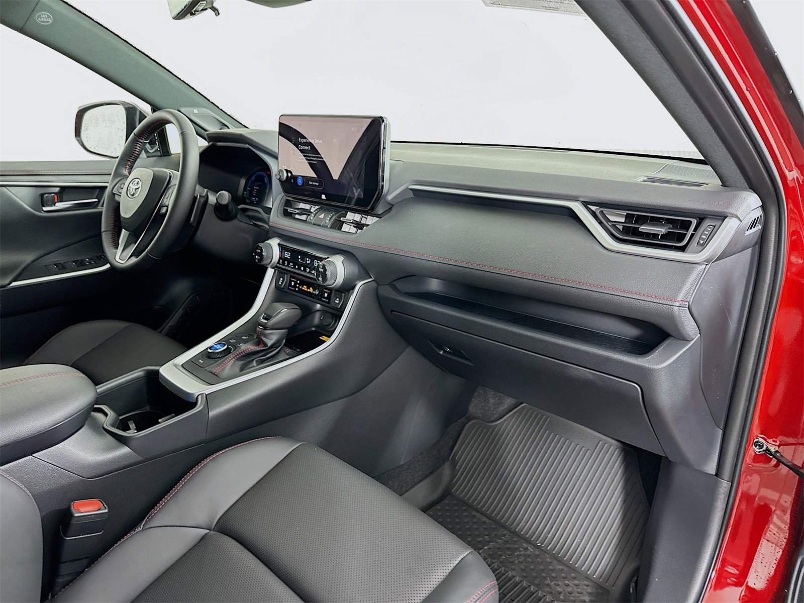 Certified 2025 Toyota RAV4 XSE image 31